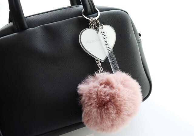 宝島社ムック付録のJILL by JILL STUART ふわもこファー＆ロゴチャームセット BOOK6