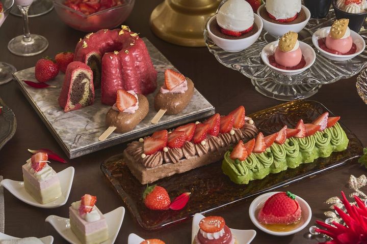 ストロベリーアフタヌーンブッフェ―サロン デュ ストロベリー―（ホールケーキ）