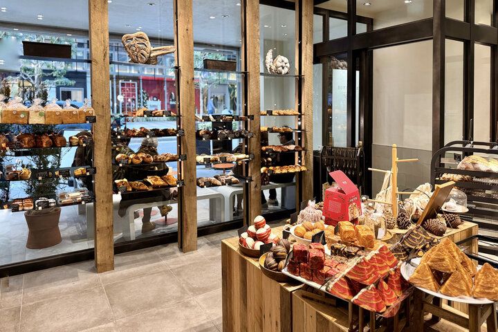 新宿にオープン。モーニングからディナーまで1日の食が楽しめる新複合施設「DIGS」