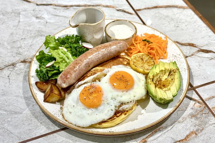 新宿にオープン。モーニングからディナーまで1日の食が楽しめる新複合施設「DIGS」