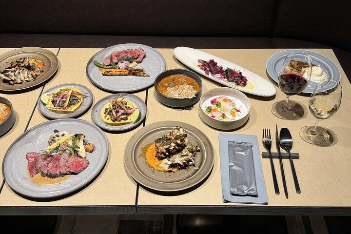 新宿にオープン。モーニングからディナーまで1日の食が楽しめる新複合施設「DIGS」