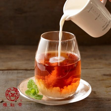 雅紅茶の「プレミアムミルクティーコレクション」が、おもてなしセレクションで特別賞を受賞