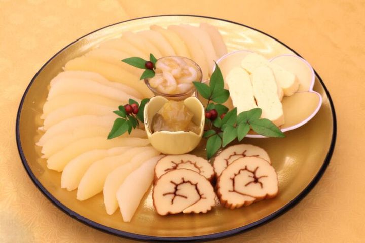 盛りつけ例 ローソンストア100「選べるおせち」