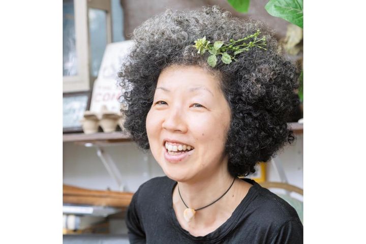 江戸時代の町人のような暮らしをする【稲垣えみ子さん60歳】「お金って執着しないと不思議と近づいてくる。 今、結構余ってます」