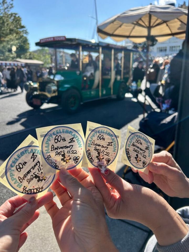 YUMIKOさん12月ブログ＿ディズニーシー＿Happy Celebrationシール