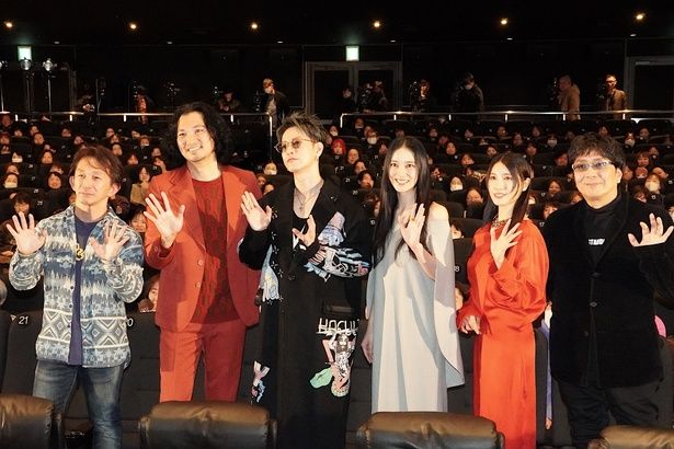 グランドフィナーレを飾る『るろうに剣心』の上映が行われ、スタッフ＆キャストが集結した