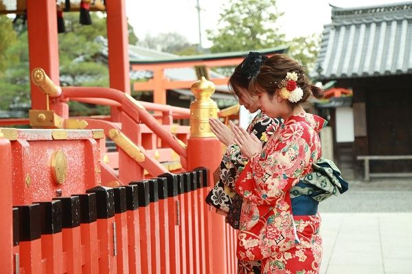 【京都府京都市】銭洗弁天で清めた縁起の良い五円玉を三が日限定でレンタル着物岡本がプレゼント！