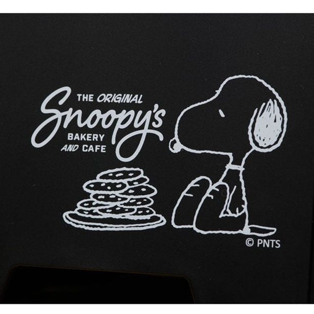 ブラック×スヌーピーのイラストがおしゃれ