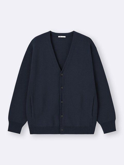 GUのウォッシャブルVネックカーディガン