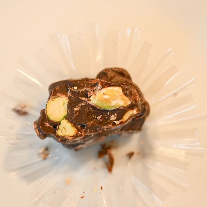 ナッツ好きの人へ！ピスタチオがゴロゴロチョコ