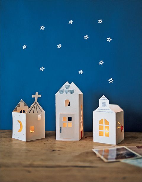 牛乳パックがおしゃれな「おうちのランタン」に大変身！ 簡単かわいいクリスマスクラフトの画像1