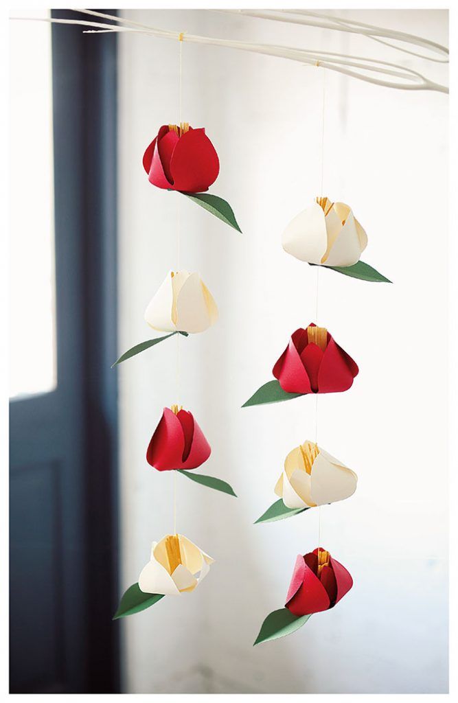 お正月をおめでたい「椿のモビール」で迎えよう！【工作・型紙ダウンロード付き】の画像1