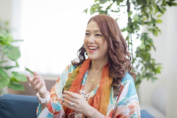 下積み時代は給料が少なく、電気が止まってしまったことも。そんな過去のエピソードを平然と話すLiLiCoさん