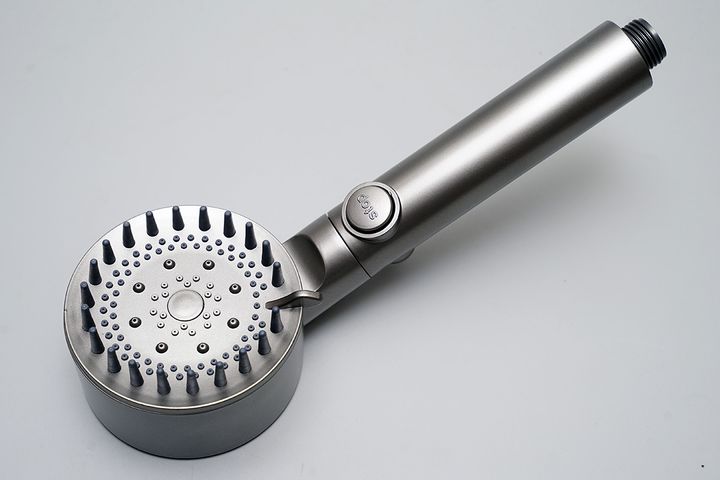 THREEPPY「スカルプシャワーヘッド」／￥1,100（税込み）