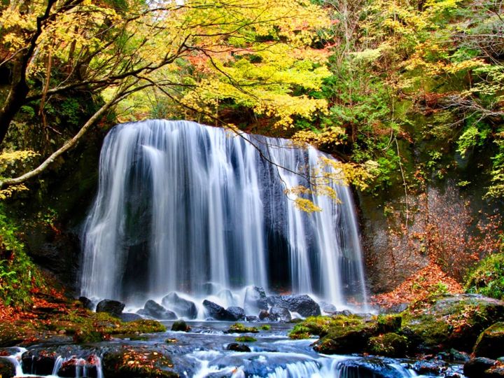 All About ニュース編集部が全国250人を対象に実施した「長期休みに行きたい穴場秘境に関するアンケート」の調査結果から、長期休みに行きたい「福島県の穴場秘境」ランキングを発表！ 2位「達沢不動滝」を抑えた1位は？