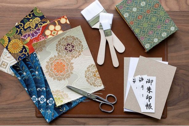 地元の織物を使用した御朱印帳づくり