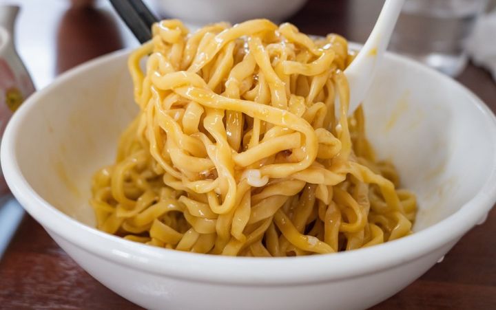 汁なしラーメン まぜそば イメージ