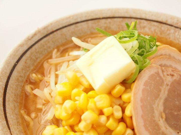 コーンとバタートッピングのラーメン 味噌ラーメン風 アレンジイメージ