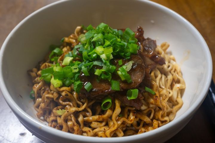 インスタントラーメン まぜそば おうちご飯