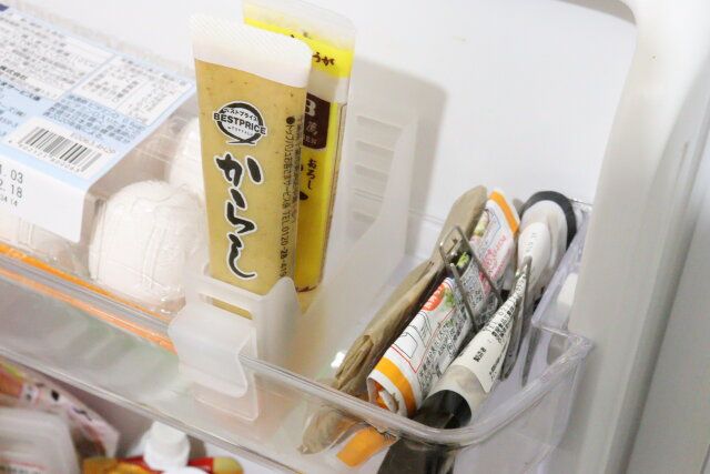 冷蔵庫ドアポケット収納ケース（スリム） 使用例