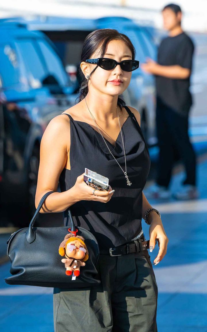 画像: 【ジヒョ】ボディラインも最高のアクセサリーに