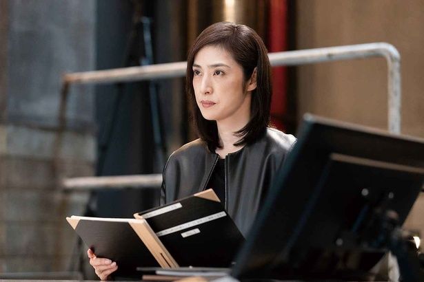 真壁有希子(天海祐希)ら捜査一課の取調べ専門チーム「緊急事案対応取調班」の活躍を描く『劇場版「緊急取調室 THE FINAL」』 [C]2025 劇場版「緊急取調室 THE FINAL」製作委員会