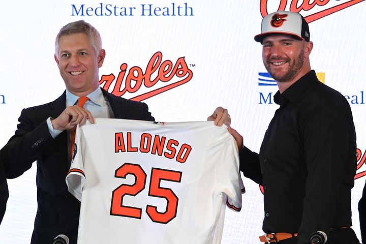 オリオールズに加入したピート・アロンソ（右）（C）ロイター