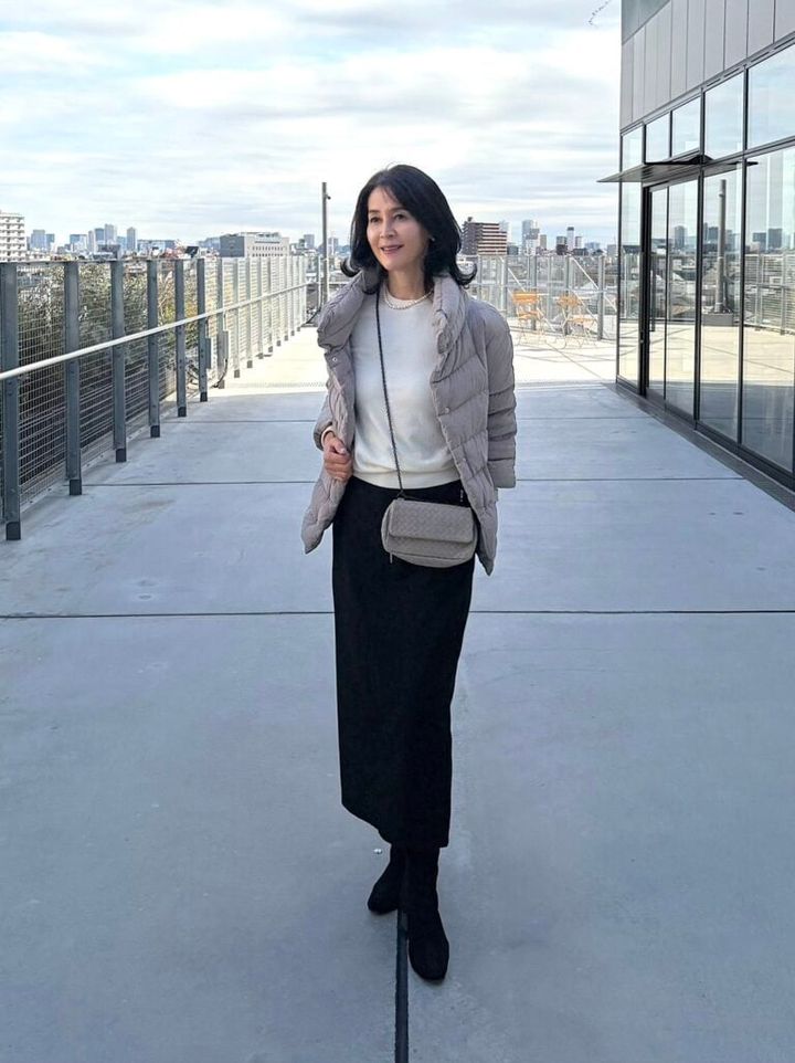 有村さん_guナローロングスカートZ(ブラック)_2