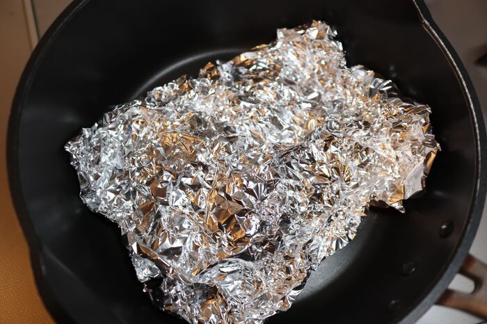 安いステーキ肉が別物に！？焼く前の“ひと手間”で、驚くほどやわらかジューシーに♪