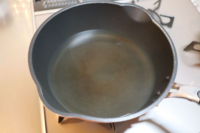 安いステーキ肉が別物に！？焼く前の“ひと手間”で、驚くほどやわらかジューシーに♪