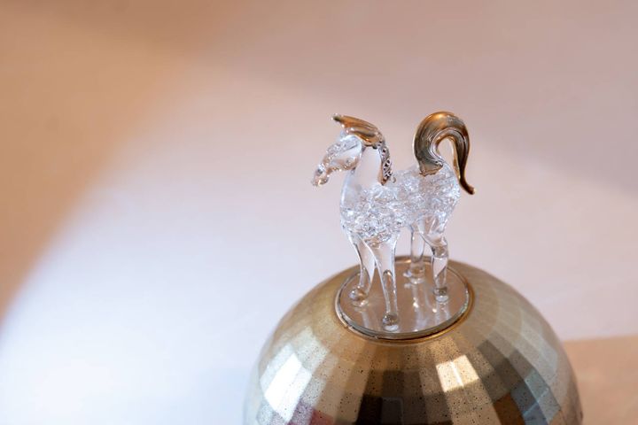 北西 厄除け 金色