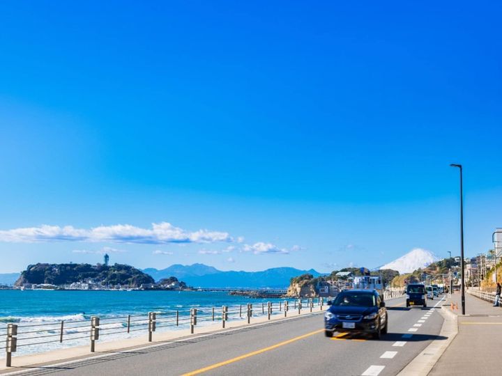 All About ニュース編集部が全国250人を対象に実施したドライブスポットに関するアンケートの調査結果から、クリスマスに行きたい「神奈川県の絶景ドライブスポット」ランキングを発表！ 2位「湘南海岸沿い国道134号（江の島～葉山）」を抑えた1位は？