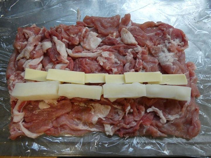 煮込まず簡単！食べ応えバッチリの「餅チーズの豚こまレンチンチャーシュー」