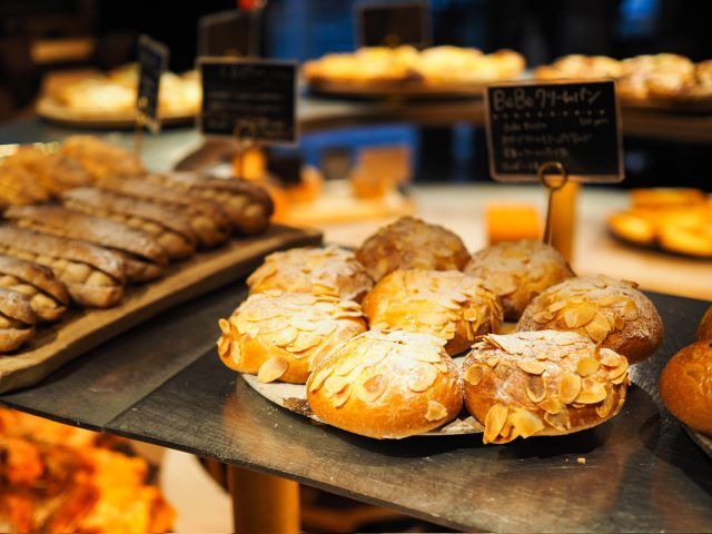 les joues de BéBé 店内パン