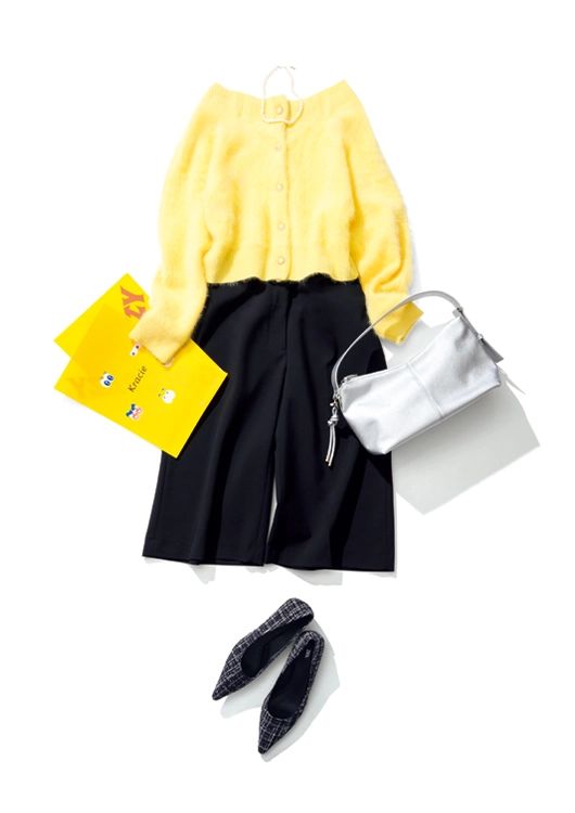 クリスマス当日はイエローのニットでハッピーにお仕事しましょ！