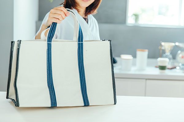 どうして膨らむ？バッグの中身