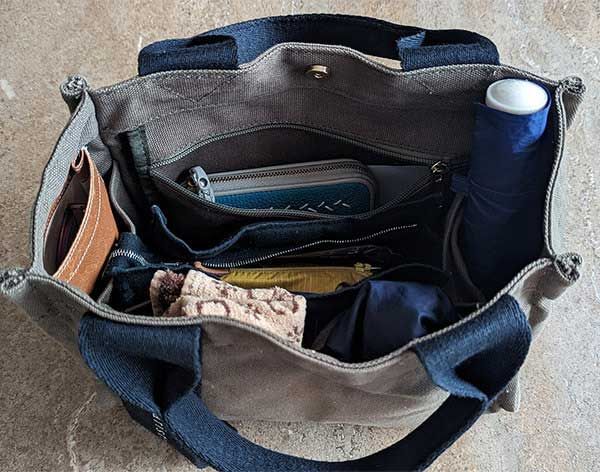 どうして膨らむ？バッグの中身