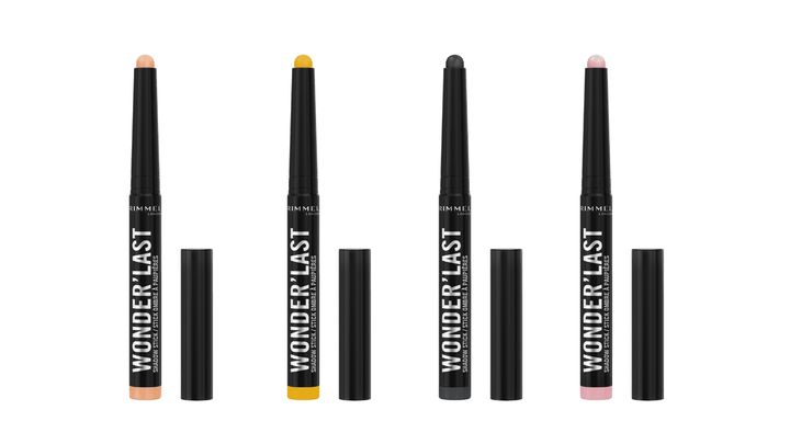 左から：ワンダー ラスト アイシャドウ スティック クリーミーマット アイボリー、ピンク、ネイビー、イエロー 各￥1,540（税込）／リンメル ロンドン 問い合わせ先：コティジャパン：0120-878-653