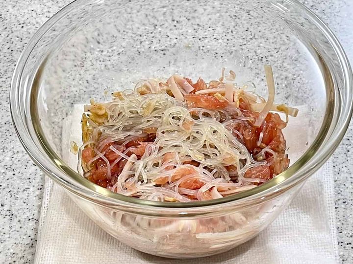 「グレープフルーツの春雨サラダ」レシピ