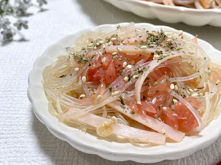 「グレープフルーツの春雨サラダ」レシピ
