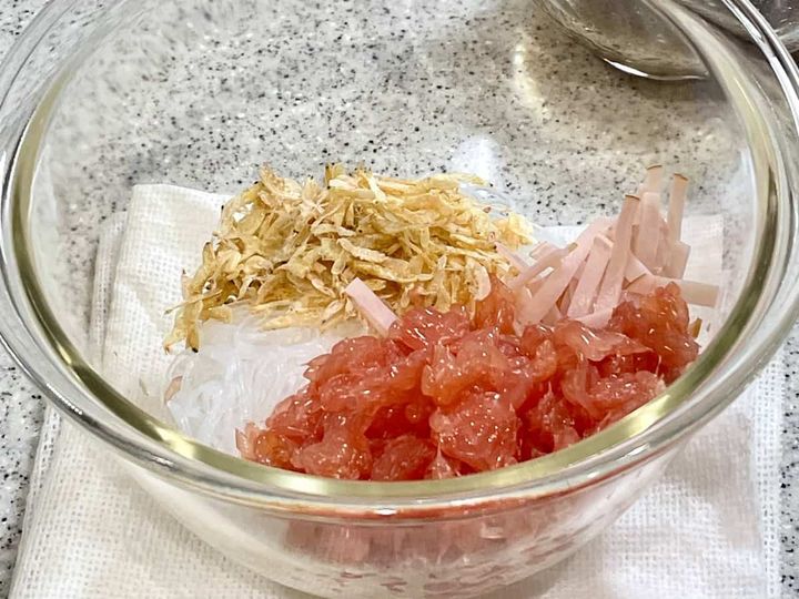 「グレープフルーツの春雨サラダ」レシピ