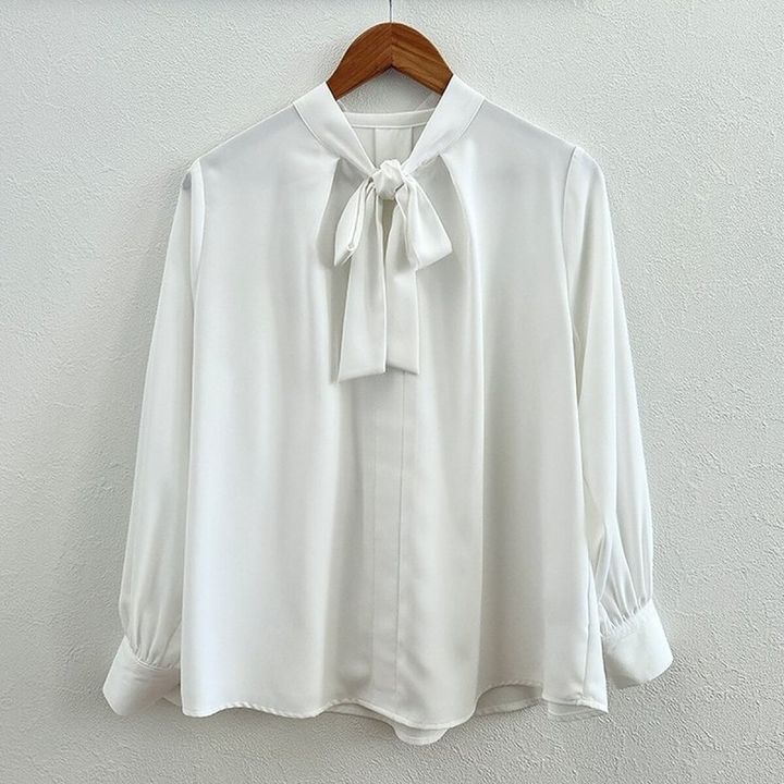 しまむらのボウタイブラウス（ririka）