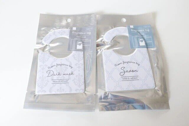 ダイソー フレグランスタグ（ダークムスク） フレグランスタグ（サボン）