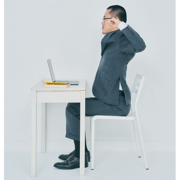 自律神経が密集する肩と首を肩甲骨回しでほぐして、代謝も心のめぐりもUP。