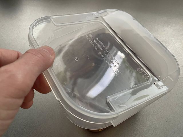 ダイソー 味噌のフタ 取り付け簡単