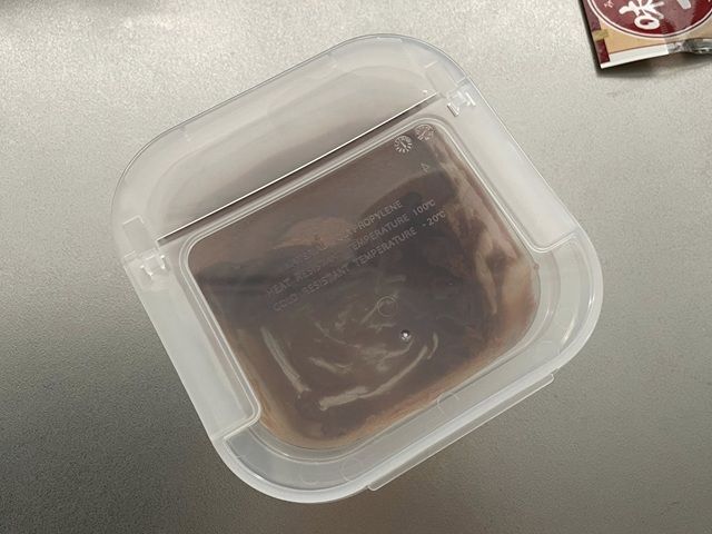 ダイソー 味噌のフタ 半透明で中身がわかりやすい