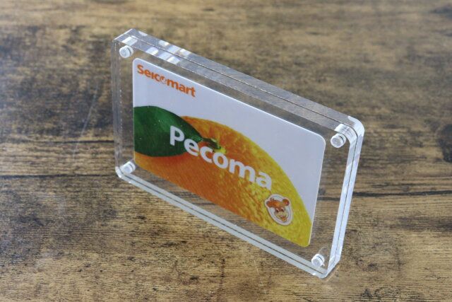 マグネットスタンド（カード用） 自立