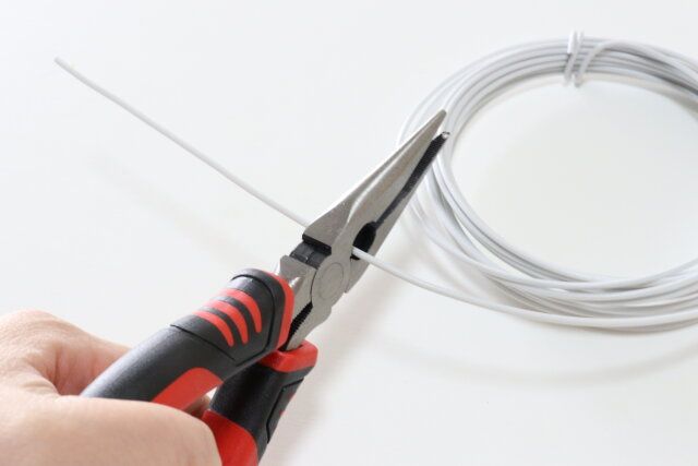 ラジオペンチ 切る