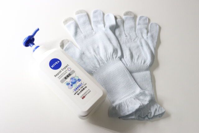 おうちケアニットグローブ（ロング丈、タッチパネル対応） 保湿クリーム