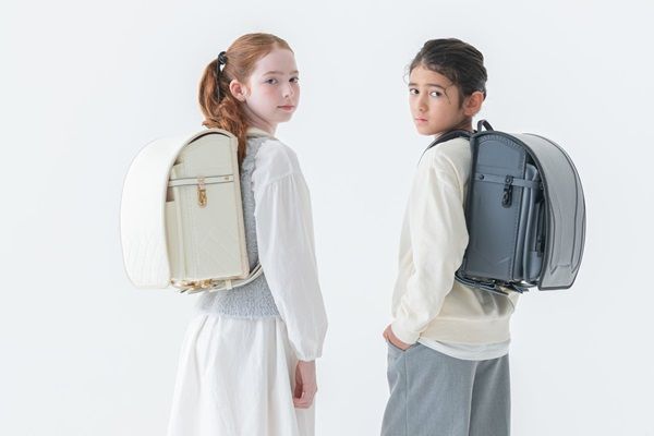 ランドセルブランド「ARTIFACT」が全国90ヶ所以上で2027年度モデル出張展示会を開催